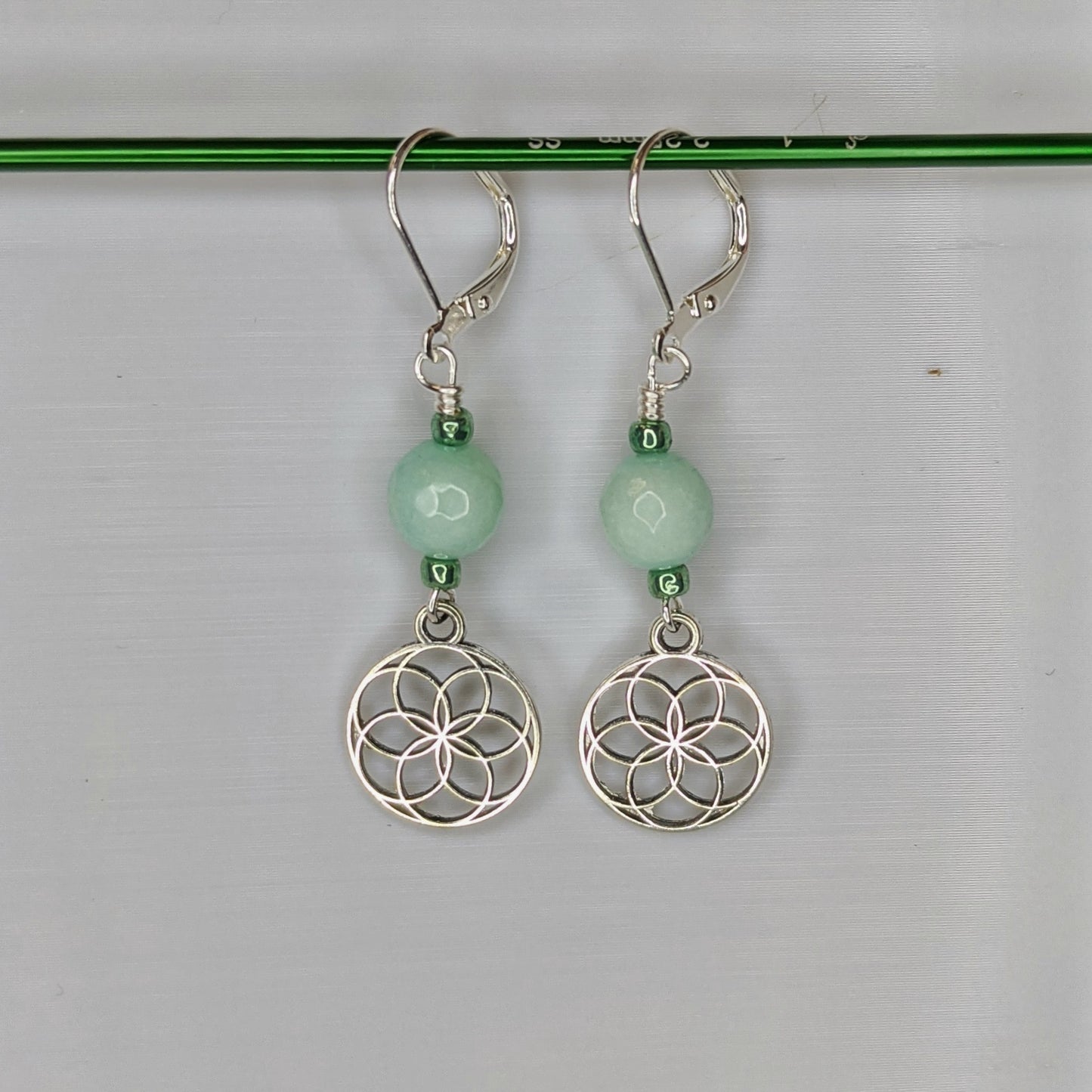 Seven Circle Flower Leverbacks