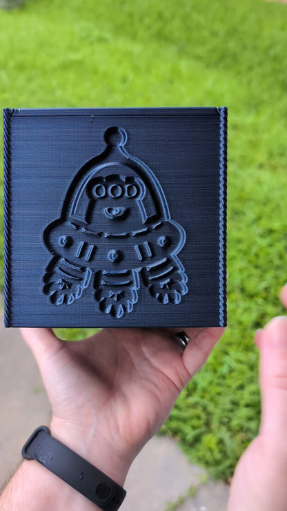 3D printed Yarn Box--Space Pets