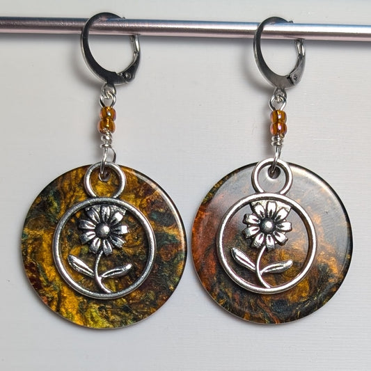 Daisy in a Circle Earrings & Stitch Markers