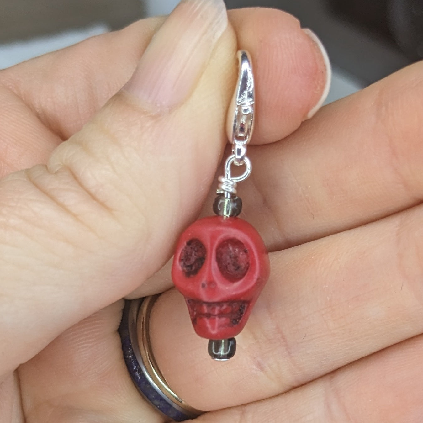 3D Howlite Skull Stitch Marker Set